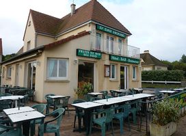 D-DAY House - Restaurant Bar Saint Laurent Sur Mer