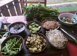 ขนมจีน หม้อดิน ลุยสวน