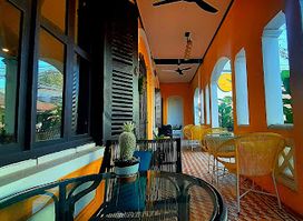 Naked Espresso, Savannakhet