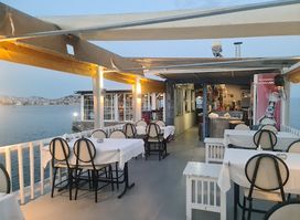 Mylou Molos Cafe Bar