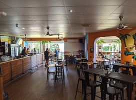 Mika Airlie Kitchen & Bar