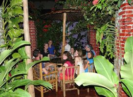 Hostal Mochilas and Lounge Cafe