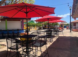 Cuate’s Restaurant & Bar