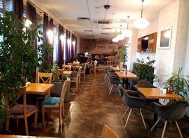 The Purple House - Restaurant & Terrace
