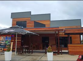 Tipsy Bar & Lounge