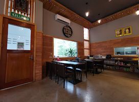 Pearls Cafe