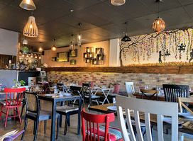 Willow Dining