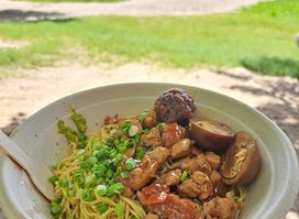Boulet and noodles