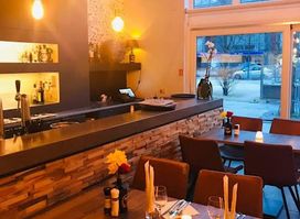M Steaks & Burgers House
