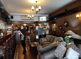 Old Arch Bar & Bistro