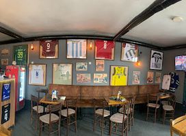 Canucks Pub