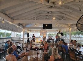Mavi Waterfront Bar & Grill