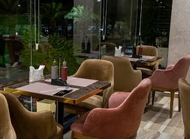 RS Villa - Café & Restaurant