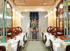 Comme Chez Soi