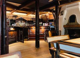 Restauracja Rogata. Kuchnia lokalna. Kuchnia tradycyjna. Kuchnia beskidzka. Imprezy okolicznościowe.Rezerwacje firmowe.