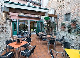 El Patio del Olivo