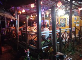 Kea's Backpackers Paradise Restaurant & Bar