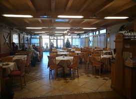 Bar Ristorante Pizzeria Castel Corona