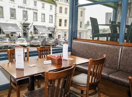 Foxtons Winebar & Restaurant