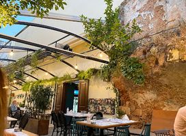 Μεσογειακό Mediterranean Restaurant
