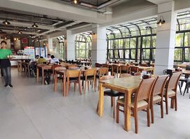 D.GREEN Coffee & Restaurant