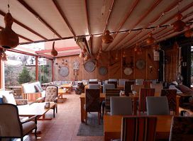 Palatium Cafe and Restaurant