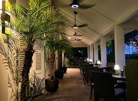 Quentin’s Bar and Restaurant