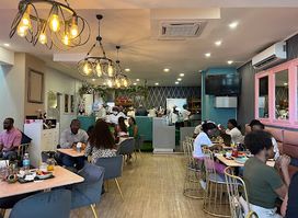 Cozy café