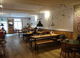 Crazy Wolf - Burgers & Brunch
