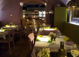Flavour Weinbar Restaurant