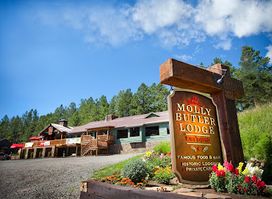 Molly Butler Lodge & Restaurant