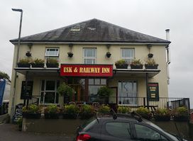 Usk & Railway Inn