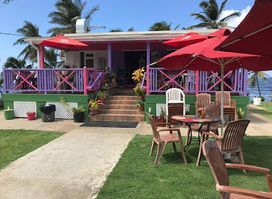 Dina's Bar