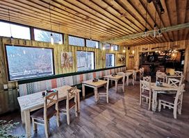 Maggie's Saloon Grill