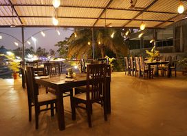 Go with the Flow Restaurant and Bar