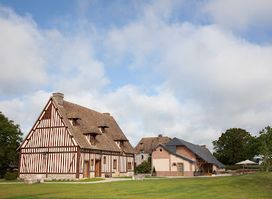 Manoir De Surville