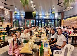 ຊູໂມ້ ຊາບູ Sumo Shabu