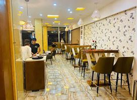 KIKI's CAFE & RESTAURANT