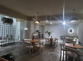Foody Vegan Experience Center