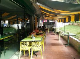 Green Leaf Food Court