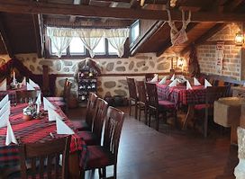 Dedo Tase Traditional Restaurant