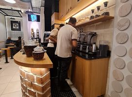 مطعم يوتيرن - U-turn Restaurant (Haddah Brunch)