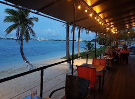 TuRe’ Café