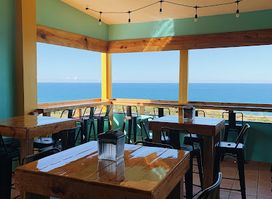 El Cliff Sangría Bar & Restaurant