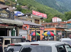 Shah Baba chapal Kabab and Nan shop