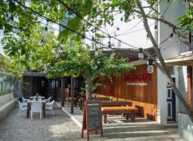 Coco Cafe,Polhena,Matara