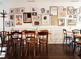 Franzos Coffee Shop