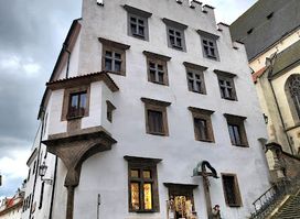 Tavern of the Two Maries