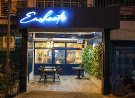 Enchanté Dining
