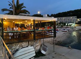 Eywa Hvar - Restaurant & Bar